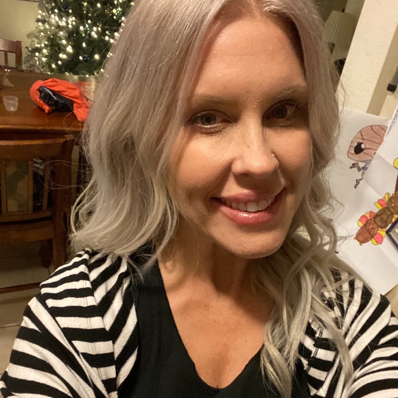 Meet your Posher, Niki - Picture 1 of 1